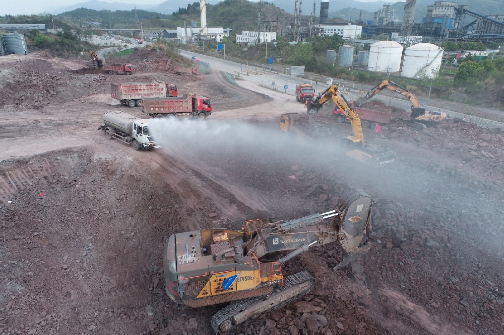 不停工、不斷檔，假期建設(shè)忙！